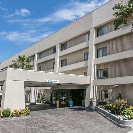 Hotel Baymont By Wyndham Arlington At Six Flags Dr Extérieur photo