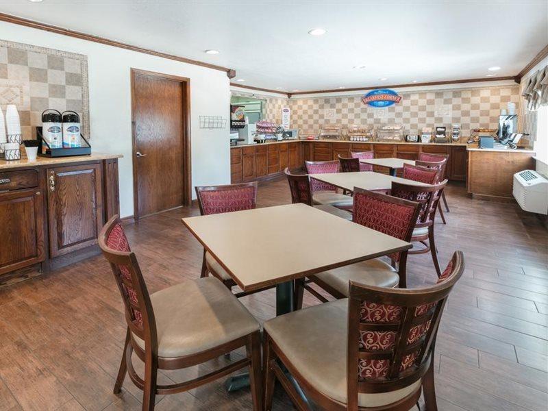 Hotel Baymont By Wyndham Arlington At Six Flags Dr Extérieur photo
