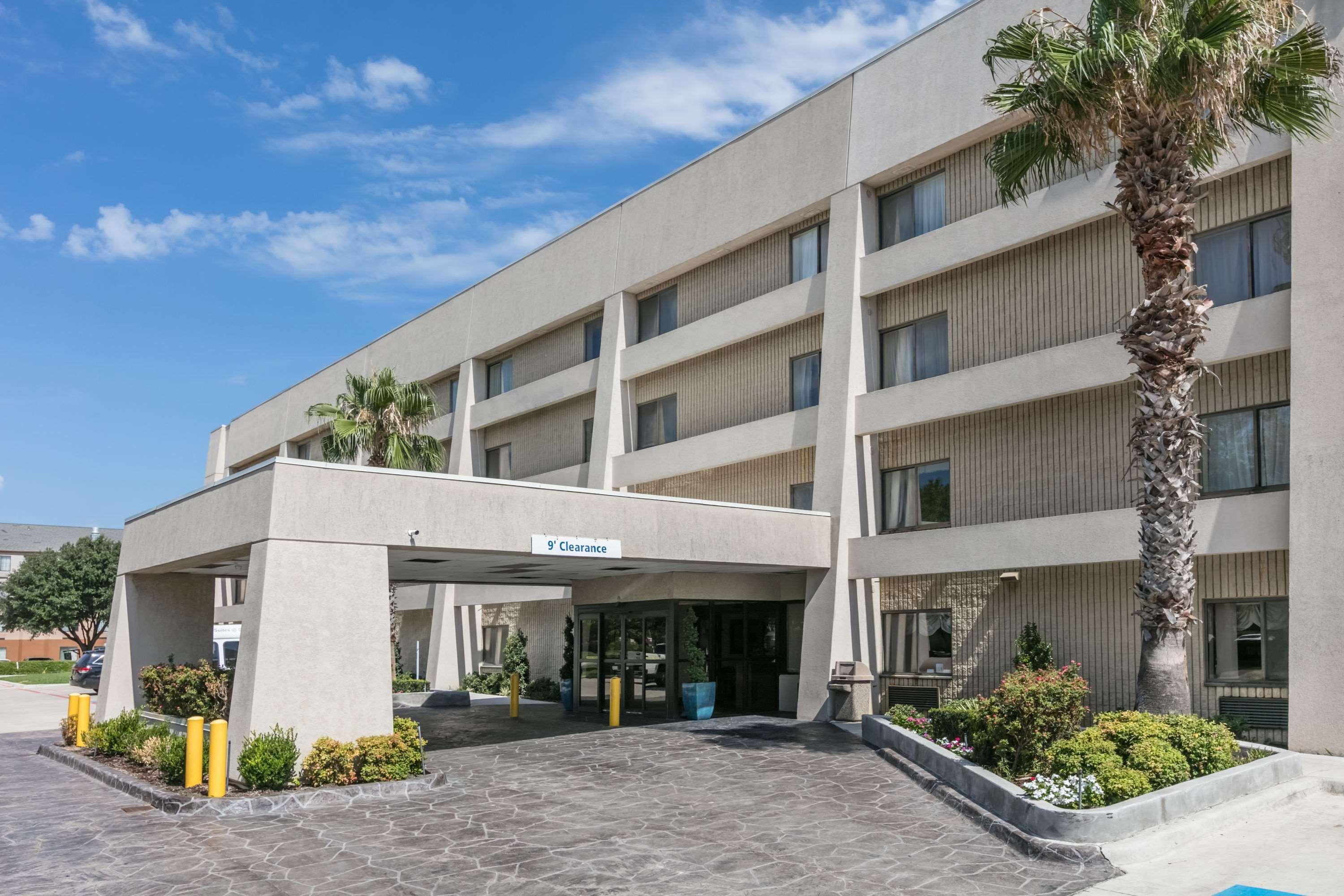 Hotel Baymont By Wyndham Arlington At Six Flags Dr Extérieur photo