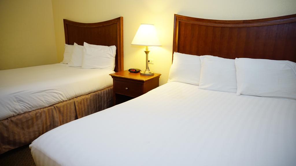 Hotel Baymont By Wyndham Arlington At Six Flags Dr Extérieur photo