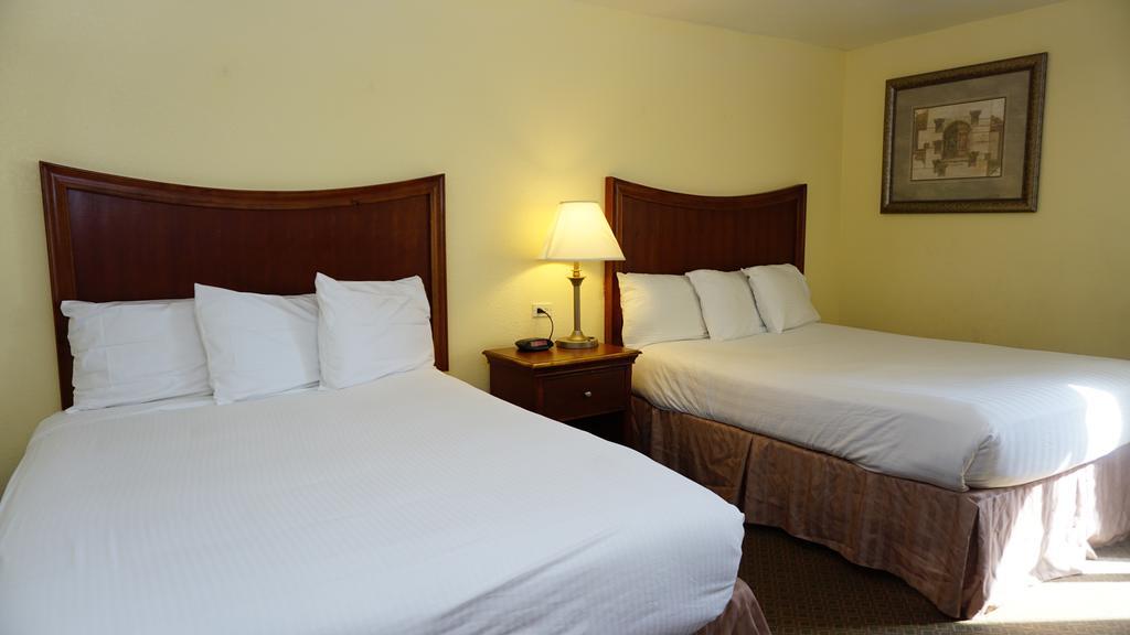 Hotel Baymont By Wyndham Arlington At Six Flags Dr Extérieur photo