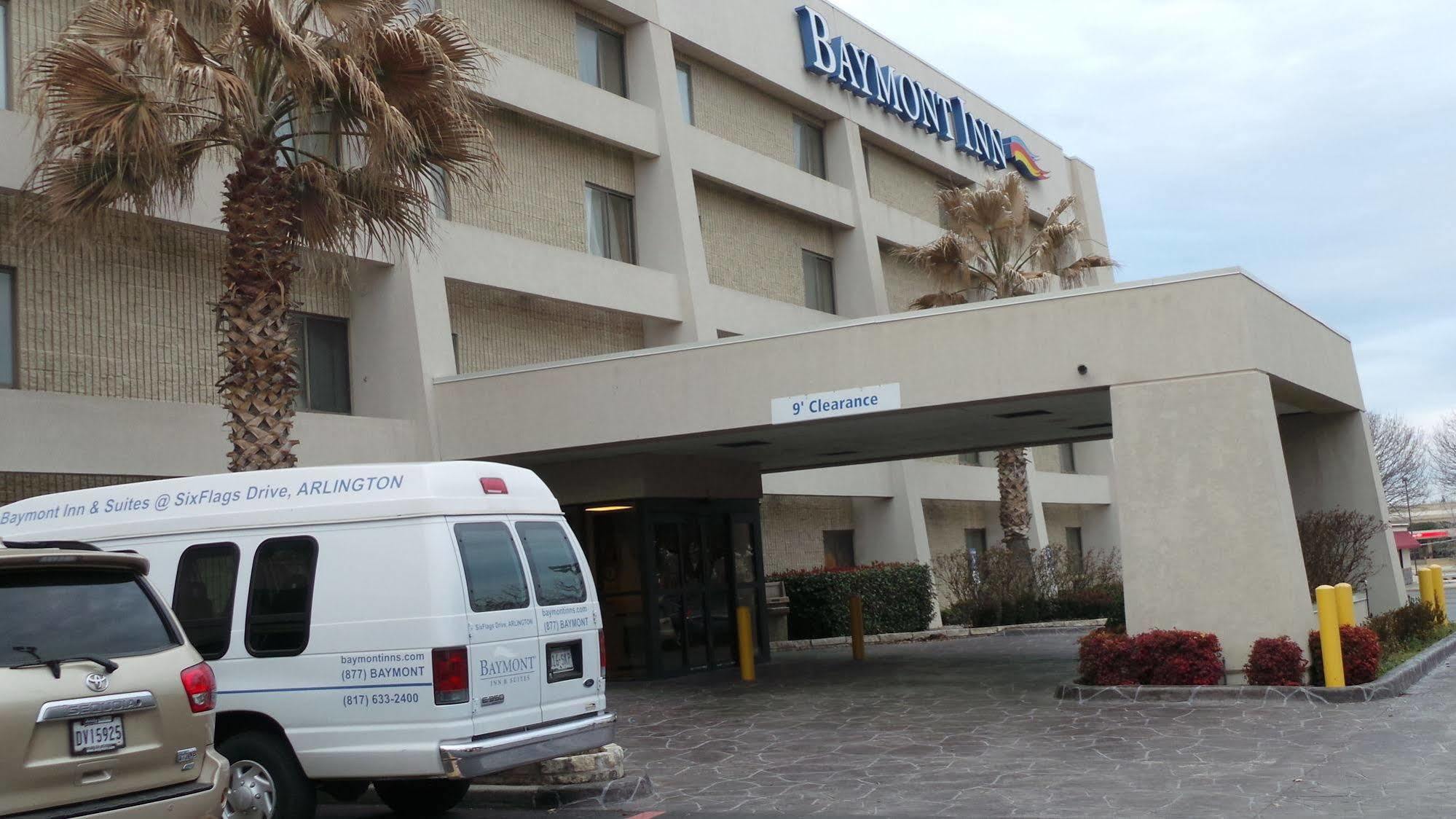 Hotel Baymont By Wyndham Arlington At Six Flags Dr Extérieur photo